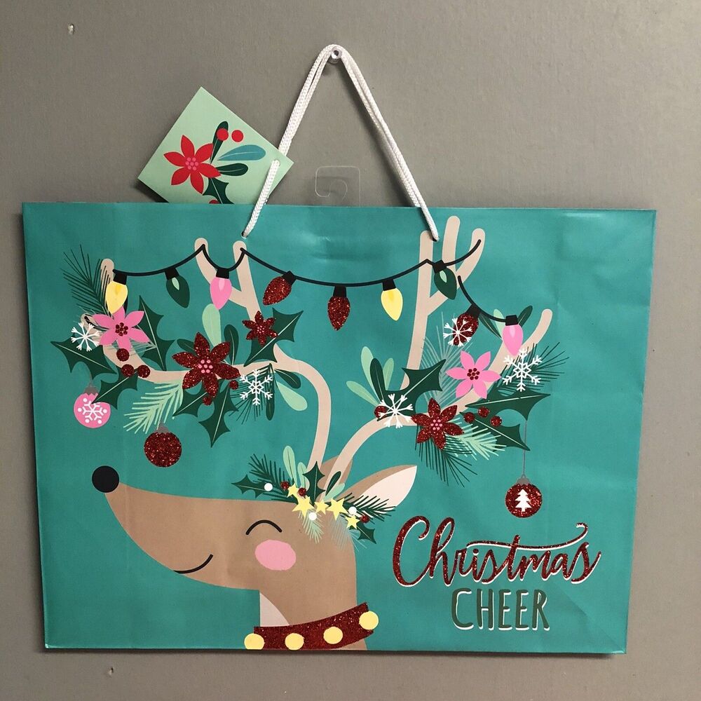 Pack Of 10 New Christmas Gift Bags – Perfect for Presents & Holiday Wrapping!